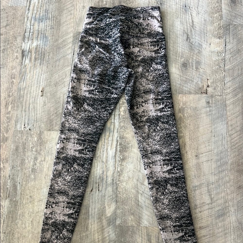 Athleta Monochrome Patterned Leggings